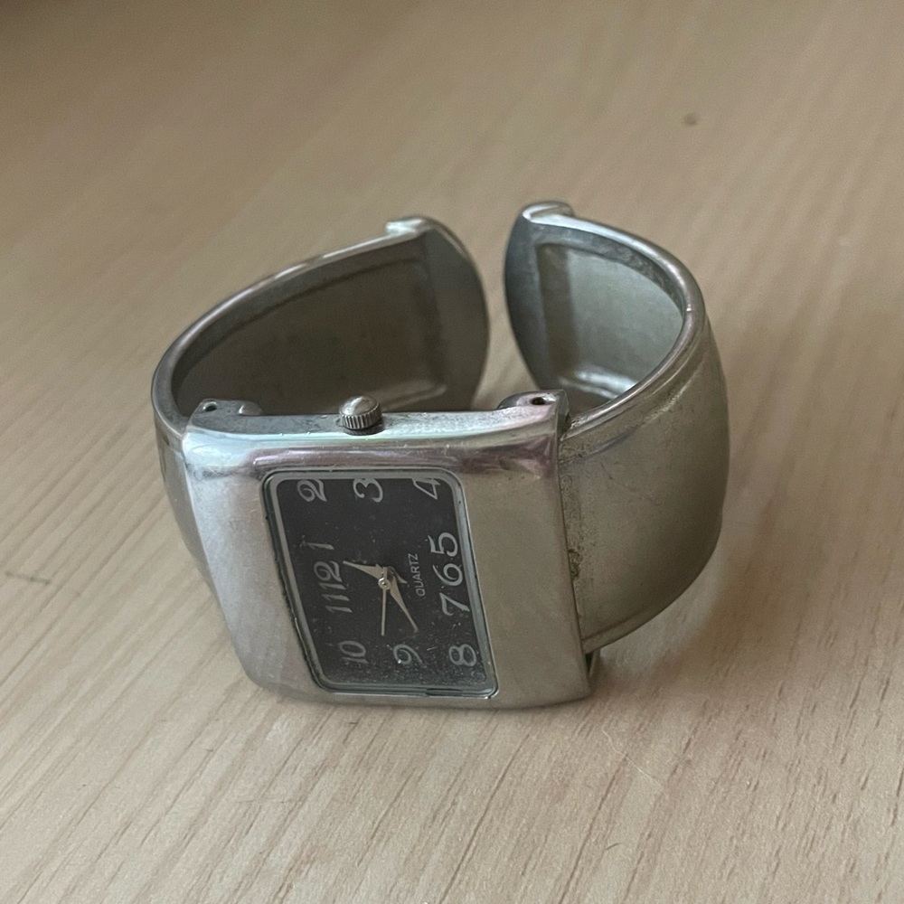silver cuff watch - Picture 3 of 3